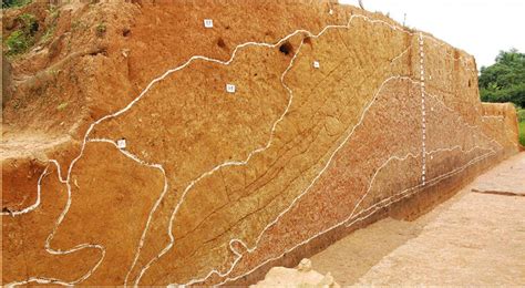 ve thanh  loa kham pha huyen thoai    duong vuong