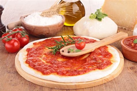 Вкусное тонкое тесто для пиццы