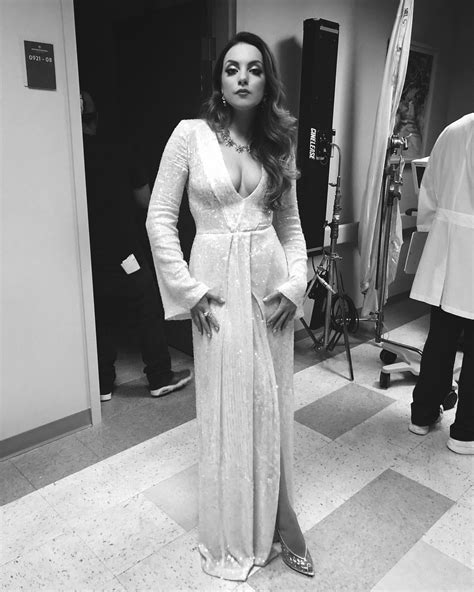 Elizabeth Gillies : r/Celebswithbigtits