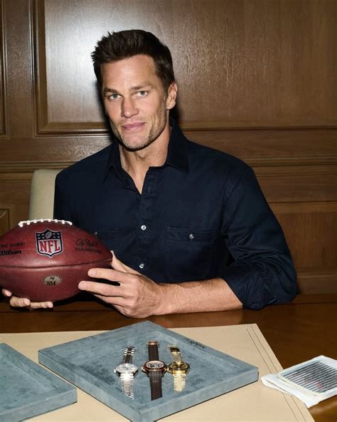 Tom Brady's Shocking Net Worth Revealed! - Veja Store Site