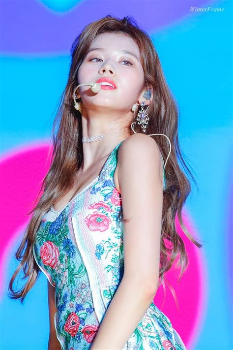 12 Times TWICE's Sana Proved That She's The Queen Of Sexy Shoulders ...
