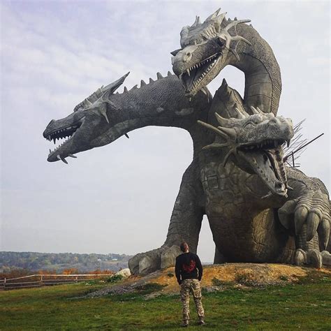 Где, где, на Кудыкиной Горе! | Dragon statue, Dragon sculpture, Dragon art