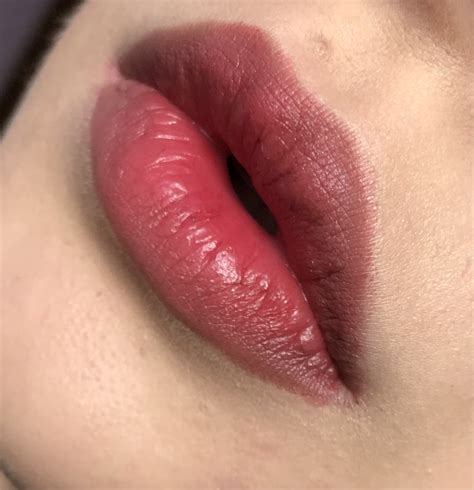 Любимый SHIK Lip pencil в оттенке "Garda", ставший моим фаворитом ...
