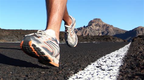 run fat boy run  abstrakt scale