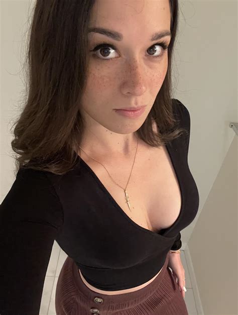 Alana Araya OnlyFans: The Unexpected Fallout You Have To See. Image 17