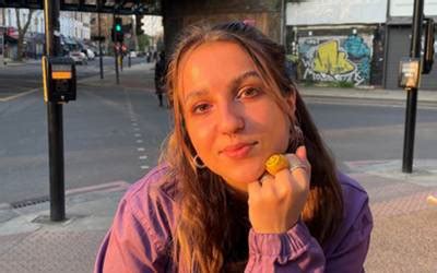 Lisa's Coming Out Story | UCL Department of Geography - UCL ...