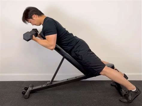 Isometric Biceps Curl — Rehab Hero