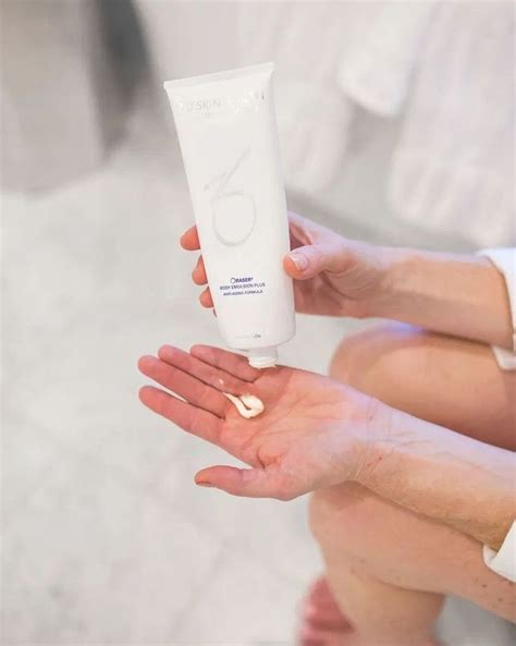 Пин на доске Cosmetology covers в 2024 г | Косметология, Косметика ...