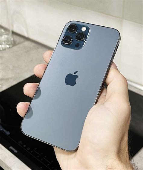 Замена заднего стекла IPhone 12 Pro Max цена 5990 Оригинал.
