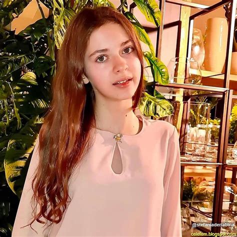 Celebridades Femeninas Oficial: Stefania Deriabina – Belleza Incipiente 