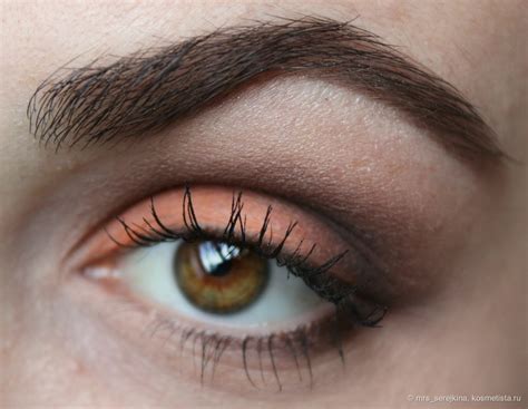 Еще одна жемчужина каталожной косметики - основа под тени от Avon ...