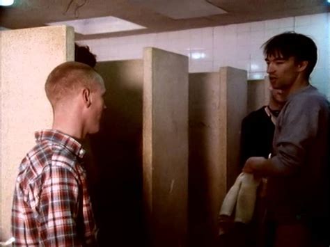 Bronski Beat - Smalltown Boy (1984) Acordes - Chordify