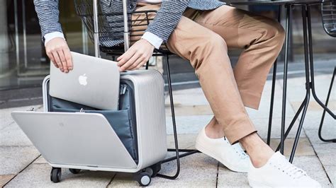 5 Gadgets To Bring On Your Next International Flight To Make Time Fly ...