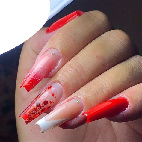 Unhas Vermelhas Chiques - Unhas Vermelhas Elegantes: 11 Ideias Chiques para apostar