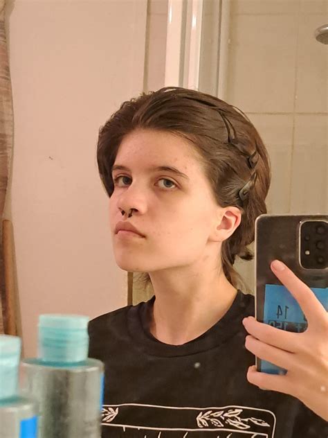 What hairstyle would suit me? I'm transmasc so I'd love something masc ...