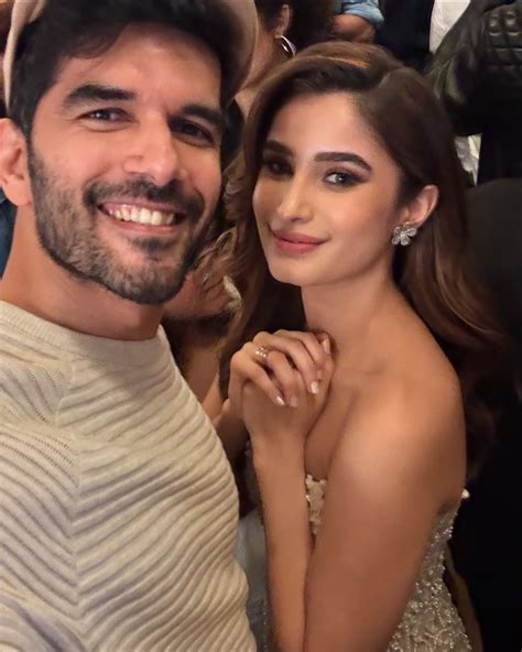 Taher Shabbir (@itstahershabbir) • Instagram photos and videos