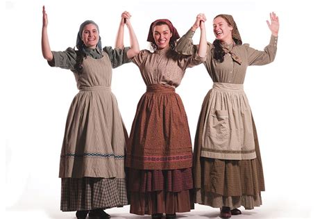 Review: Classic 'Fiddler on the Roof' presents 'charming' story