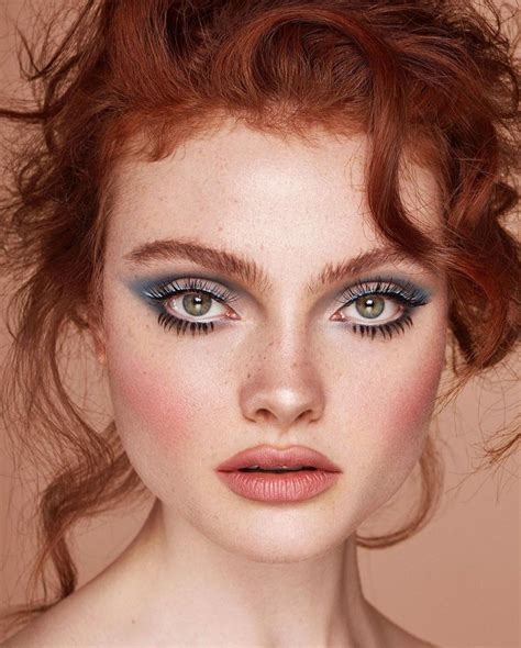 #gingerhair #curlyhair #greeneyes | Redhead makeup, Red lipstick makeup ...
