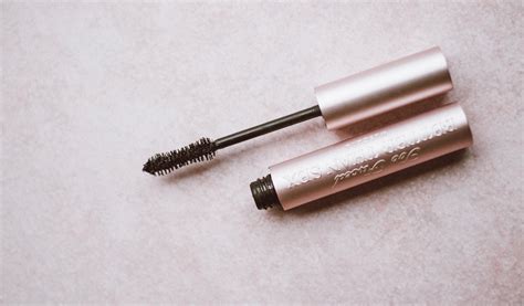 WAS? Diese Mascara wird alle 7,4 SEKUNDEN gekauft!