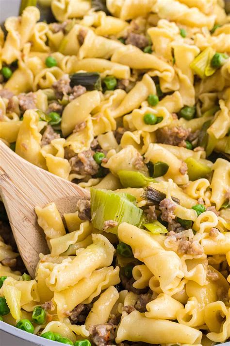 What's Gaby Cooking Sausage Leek Pasta 1