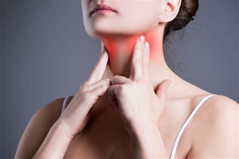 Garganta inflamada: o que é, causas, sintomas, tipos e tratamento