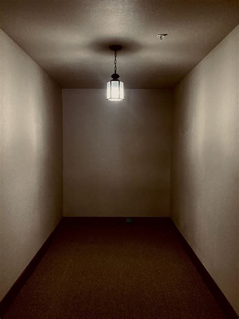 This dead end hallway felt oddly unsettling. : r/oddlyterrifying