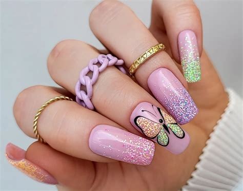 Unhas Com Borboletas E Glitter