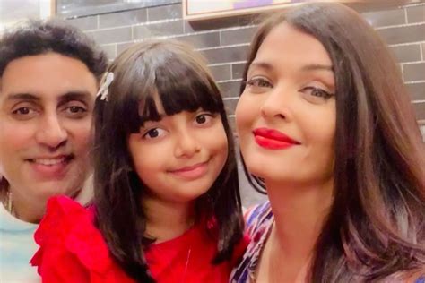 Aishwarya Rai Daughter Aaradhya Wins Heart With Siya Ram Aarti, Fans ...