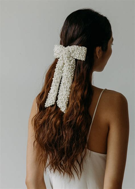 Moda sposa 2021: tendenze accessori | DireDonna