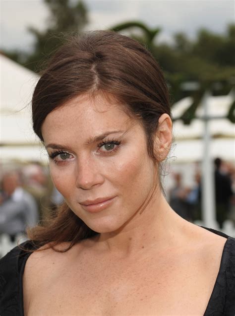 Pictures of Anna Friel