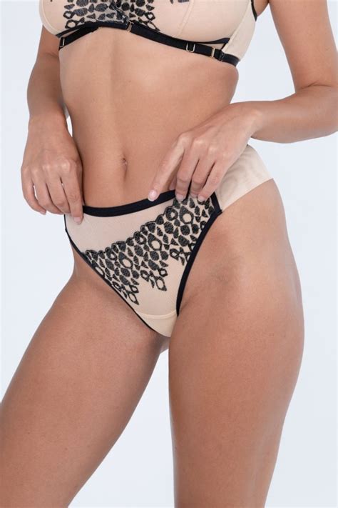 Трусы женские телесного цвета ROSE&PETAL LINGERIE SAUVAGE - parishop.ru