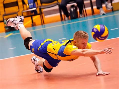 The Easiest & The Hardest Volleyball Position (Best For You ...
