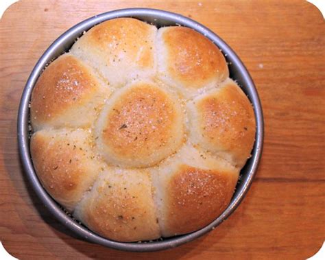 So Tasty So Yummy: Garlic Butter Dinner Rolls