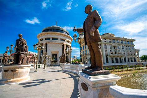 Explora la cultura, la historia y los hermosos paisajes de Macedonia.