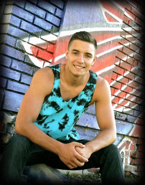 Obituary and Memorial Service Information for Jaron Roe 33