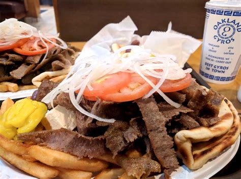 About - Oakland Gyros - Restaurant in Milwaukee Wisconsin