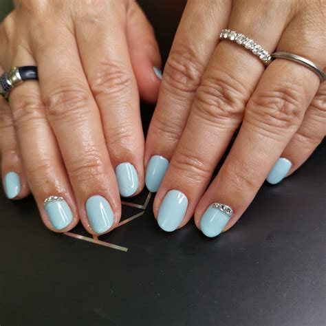 💅Яркий дизайн ногтей создает летнее настроение. Не ошибетесь, если в ...