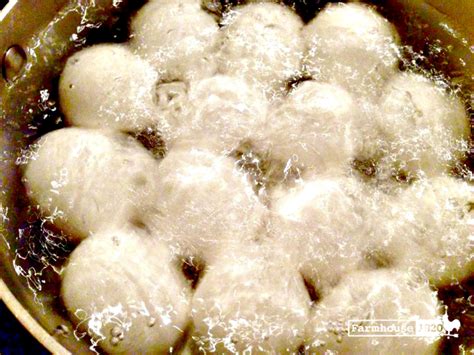 how to boil an egg properly