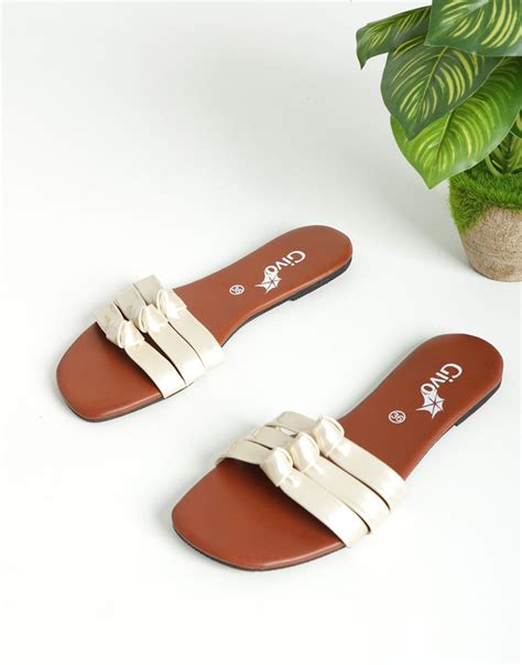Footwear Archives | Fashion Bug | Online Clothing Stores