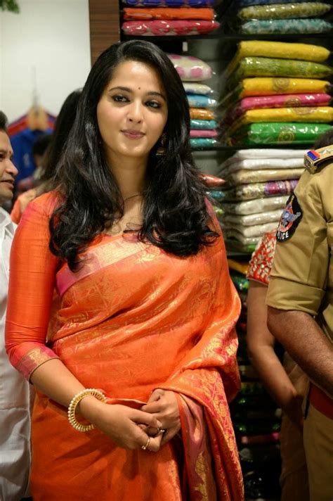 Anushka Shetty Photos in Saree at Kalamandir Showroom Launch - Hot ...