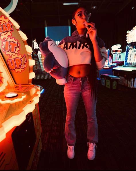 Murda B Outfit from March 7, 2023 | WHAT’S ON THE STAR?