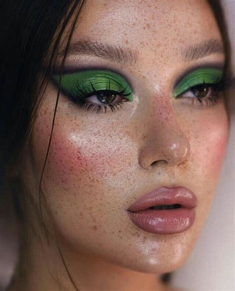 Pin on face | Edgy makeup, Artistry makeup, Pretty makeup