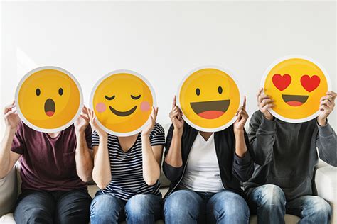 Эмодзи, которые мы используем, могут выдавать наш возраст | PSYCHOLOGIES