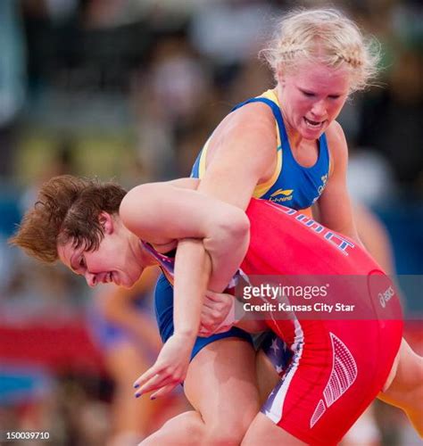 Ali Sue Bernard of the United States, left, wrestled with Jenny... News Photo - Getty Images