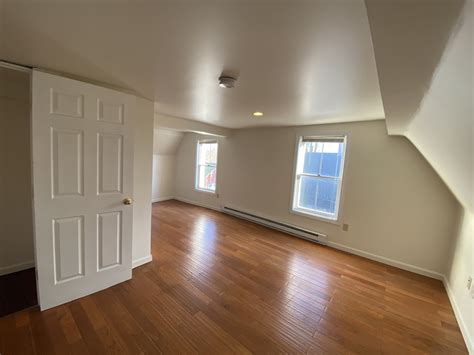 23 Hayward Ave, Colchester, CT 06415 - The Joseph Isham House | LoopNet