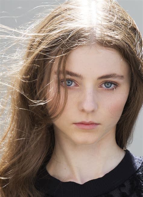 Download Celebrity Thomasin McKenzie Image
