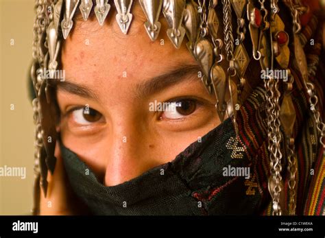 Turkmenistan, Turkmen girl in traditional clothes Stock Photo - Alamy