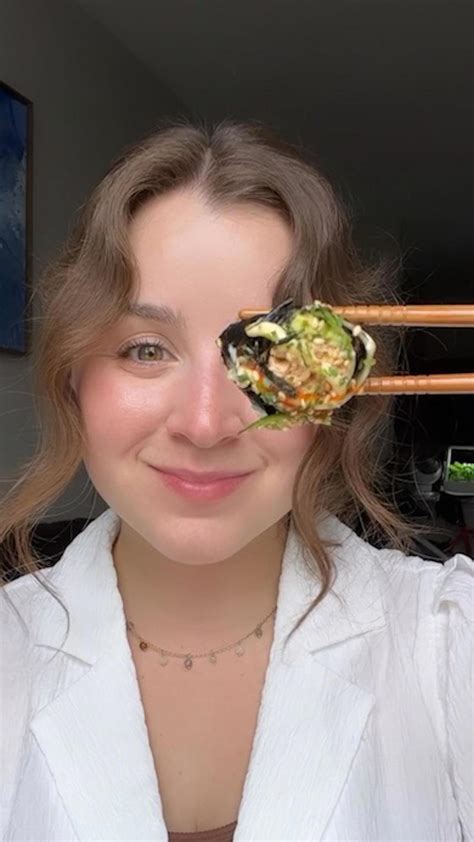 No Bake, No Cook: Spicy Salmon Rolls