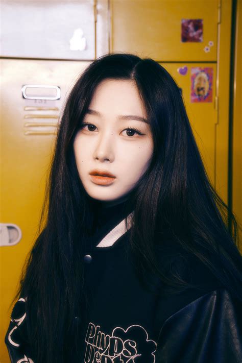 aespa on Twitter | Mini albums, Giselle, Black mamba