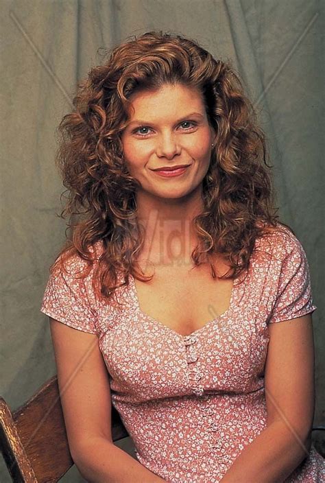 Pictures of Lolita Davidovich